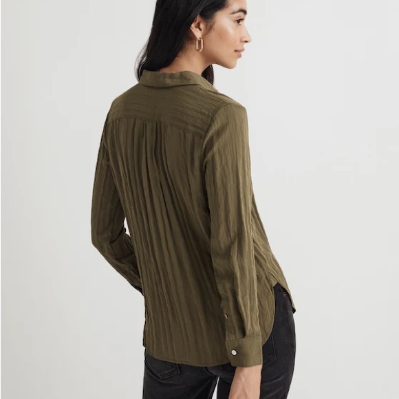 Madewell Crinkled Button Down Shirt in Army Green - Picture 4 of 7